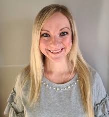 Shoshana Franklin's Instagram, Twitter & Facebook