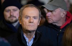 Tusk „przywódcą narodu”? Litości...