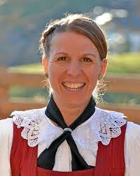 Sarah Messner's Instagram, Twitter & Facebook