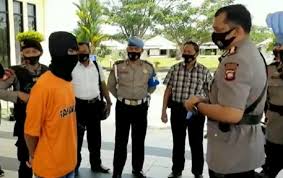 Tapi patut dia tanya lah kan noh. Kesal Sering Dicaci Maki Suami Di Singkawang Bunuh Istri Dan Buang Mayat Di Semak Bagian 1