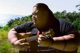 Israel kamakawiwo ole known as 'iz' sings somewhere over the rainbow. Google Doodles A Video Celebrating Hawaiian Over The Rainbow Singer Iz S 61st Birthday Bored Panda