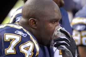 Jacques Cesaire tankt Sauerstoff