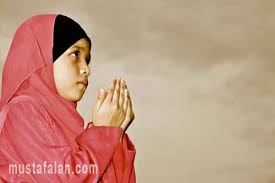Sedangkan secara istilah qunut adalah doa yang dibaca seorang muslim dalam sholat. Tata Cara Berdoa Yang Baik Benar Dikabulkan Allah Swt Mustafalan