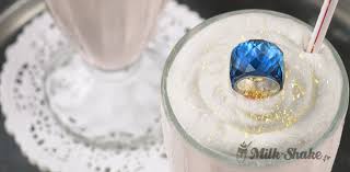 Le Milk Shake A 500 Debarque A Hollywood Milk Shakes Shake Hollywood