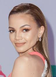 Leslie Grace