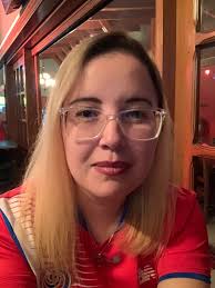 Hoy apoyamos a Costa Rica y los goles los gritamos con un Whopper en la  mano. 👑🍔 Comentanos tu kingniela para hoy y tu foto con la camisa de la  tricolor para