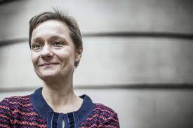 We zijn daar mee bezig, zegt erika vlieghe, infectiologe en hoofd van de groep experten die de exitstrategie begeleidt, bij radio1. Alumnus En Nationaal Ebolacoordinator Erika Vlieghe Vertelt Ons Over Ebola Alumni Ku Leuven