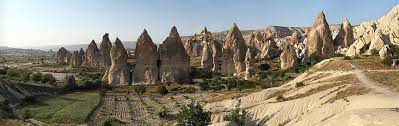 Vuelo de capadocia (aeropuerto de nevsehir:nav o kayseri:asr) a estambul (aeropuerto ataturk:ist). File Cappadocia Chimneys Dwiw Jpg Wikipedia