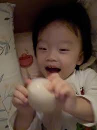 She always melts my heart ❤️ Lovely to see you grow happily and healthily  😍 May your smiles always be with you Love you 😘🥰 @aurora.chen.b