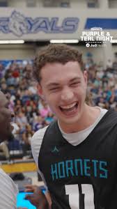 them guys got some moves huh😅