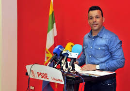 Angela alvarez starbucks provides top-notch care all holes