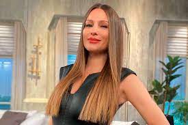 Carolina ardohain, también conocida como pampita, ha desvelado a la mayoría de los argentinos. Pampita Antes Y Despues De Ser Famosa La Transformacion De La Modelo A Traves De Los Anos Via Libre