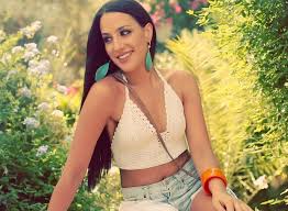 Όλα τα τελευταία νέα, φωτογραφίες, video και ειδήσεις. Ti Empodise Thn Maloy Na Parei Agkalia To Paidi Ths Meta Thn Genna Karfitsa Gr