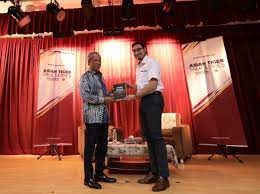 Pejabat timbalan menteri belia dan sukan aras 16, menara kbs kementerian belia dan sukan no 27 persiaran perdana, presint 4 pusat pentadbiran kerajaan persekutuan 62570 putrajaya. Abang Kepada Wan Kuzain Dipilih Sebagai Timbalan Menteri Belia Dan Sukan
