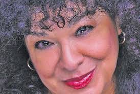 Donna Leeds's Instagram, Twitter & Facebook