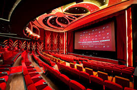 The ua cinema 150 opened june 19, 1968, in southwest suburban oak brook. Hzvzw1louak Em