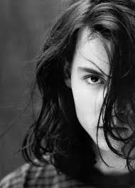I Did Not Guess Who This Person Was A Very Different Vibe Than We Re Used To With This Person Now Http Young Johnny Depp Long Hair Styles Johnny Depp