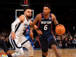 The memphis grizzlies played the new york knicks wednesday night and it ended in a brawl. Grizzlies Knicks Ends With Cheap Shot Ejections Chants Of Sell The Team Thescore Com
