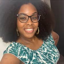 Peppermint stick ice cream? 🎅🏼🍦🎄 Say less! The Ninja Kitchen CREAMi  Deluxe Frozen Treat Maker (with extra pints) will be a crowd pleaser this  holiday season! Snag this frozen treat maker before