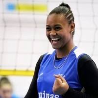 A paulistana camila mesquita é o sexto reforço da equipe minastenista, que já anunciou cuttino e hodge, pri daroit (ponteira), lara nobre o clube manteve as centrais carol gattaz e thaisa, a levantadora macrís, a ponteira kasiely e a líbero léia. Jogador De Volei Lara Nobre Perfil Lara Nobre Atleta Titulos Lara Nobre Jornal Do Volei