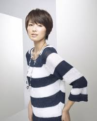 骨格診断 ナチュラルタイプ40代後半nさま 肩幅広感とのバランスを取る フィットネスウエア検証他 吉瀬美智子 髪型 吉瀬美智子 吉瀬