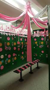 Манастирски ливади ул.майстор 🛍️the locker room dresses are made to measure your body and match your style! Volleyball Locker Room Decoration Pink Out Locker Room Decorations Volleyball Locker Volleyball Locker Decorations
