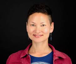 Jennifer Perrine's Instagram, Twitter & Facebook