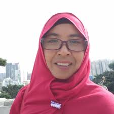 In the middle of a snowstorm, a mother cat knocks