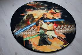 Das richtige star wars teppich zu bekommen ist so gut wie unmöglich, doch hier wurde mir gut geholfen. Star Wars Teppich 100 Cm Rund Attack Of The Clones Sw29 Teppichwunderland