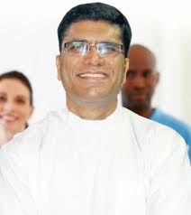 Floss Dental Team of Dentists Dr. Deepti Goel Dr. Pulkit Jhingan