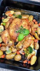 Ganzes Hahnchen Poularde Aus Dem Ofen Lydiasfoodblog Rezept Ganzes Hahnchen Hahnchenfilet Rezepte Hahnchen Braten