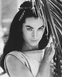 Shirley Anne Field' Photo