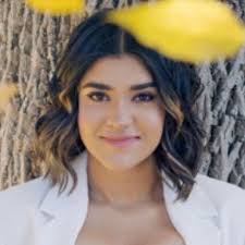 Amisha Gupta's Instagram, Twitter & Facebook