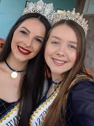 E ontem, nossas soberanas Rainha @tamara.behling e 1° Princesa  @monicareginakonsgen , estiveram presentes na Festa anual da Comunidade  Evangélica de Caridade de São João da Reserva ✨ Queremos parabenizar a  comunidade pelo