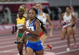 Start lines are thus staggered over a greater distance than in an individual 400 metres race; Ic4gvnamwfmwzm