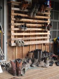 Day 10 Hiker Footwear Covers The Porch At A Hiker Hostel On The Appalachian Trail Diy Shoe Storage Outdoor Shoe Storage Boot Storage