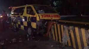 Ambucore ambulance emergency rescue service in quezon city, philippines 4.4 4.4 out of 5 stars. Qc Ambulance Carrying Recovered Covid 19 Patient Slams Into Concrete Barrier The Filipino Times