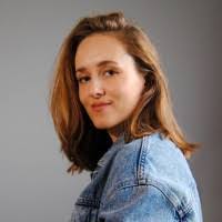 Daria Miller's Instagram, Twitter & Facebook