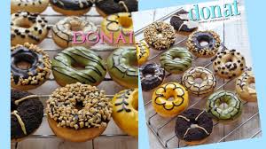 Rasa manisnya yang pas ini membuat banyak orang semakin ketagihan untuk mencoba membuatnya di rumah. Cara Membuat Donat Lembut Tips Menghias Donat Youtube