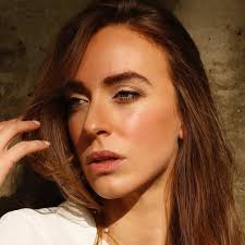 Renee Cochran's Instagram, Twitter & Facebook