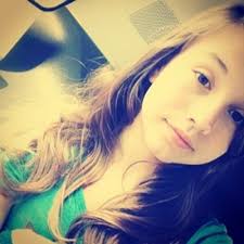 Michelle Weakley (@michelleislife2)