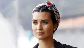 Table of contents tuba büyüküstün replaces neslihan atagul in sefirin kizi what will be the story of sefirin kizi without nare? Tuba Buyukustun Un Sefirin Kizi Ndan Alacagi Ucret Ortaya Cikti