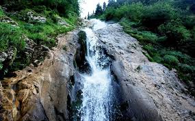 Cascada cailor este una dintre cele mai frumoase cascade din românia, formată pe versantul nordic al munților rodnei, in apropierea statiunii turistice borșa. Cascada Cailor Borsa Muntii Rodnei 2 I Love Maramures