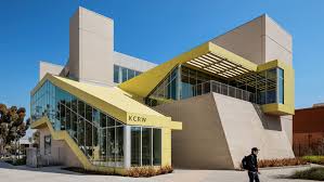 Clive Wilkinson Architects Used Bright Colours Ample Glazing And Angled Lines To Create A Media Campus In Los Angel Santa Monica College Cladding Santa Monica