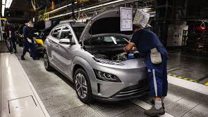 A compact suv that doesn't compromise on space, it also delivers excellent interior roominess. Hyundai To Focus On Evs Scale Down Production Of Ice Vehicles By Half Reports