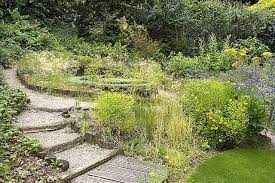 Et il commence à s'effondrer. Creer Un Escalier Dans Un Jardin En Pente