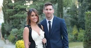 Она призналась, что её трясёт от фамилии футболиста. Zhena Lionelya Messi Antonella Rokucco Vspomnila Roskoshnuyu Svadbu S Futbolistom Video Sport Tsn Ua