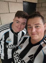 Can you believe you only have to shell out 150k to get a Francis Libiran  Bridal wedding dress and suit, a Naked Patisserie cake, a Teddy Manuel  bouquet, and a Nice Print