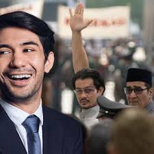Reza Rahadian Antara Pelakon Yang Ditawarkan Pegang Watak Anwar Dalam Anwar  The Untold Story