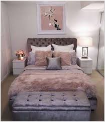 25 Cozy Minimalist Bedroom Decorating Ideas With Special Look In 2020 Woman Bedroom Bedroom Decor Girl Bedroom Decor